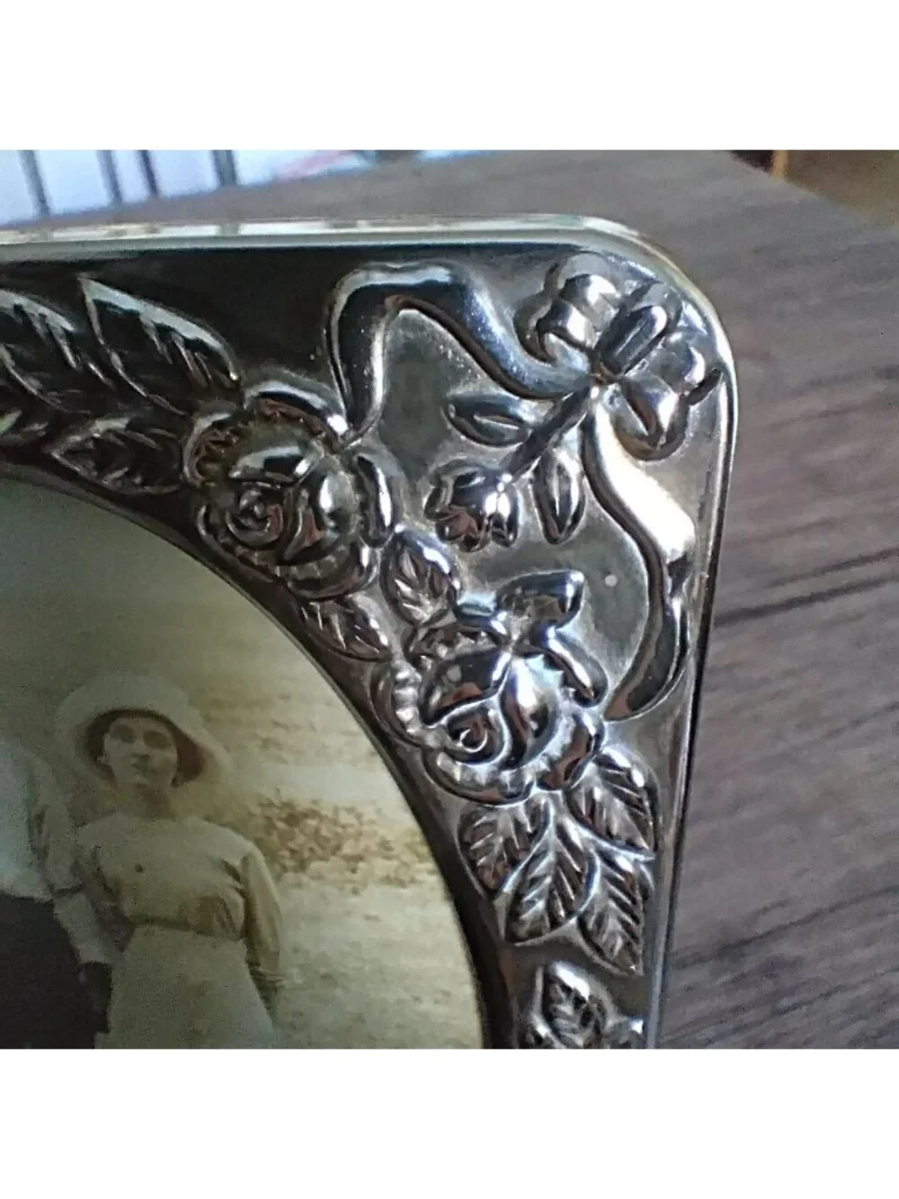 Antique Silver Floral Photo Frame With Vintage Portrait Of Couple 6